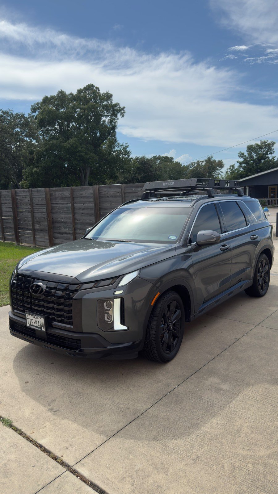 Hyundai Palisade freshly washed and dried